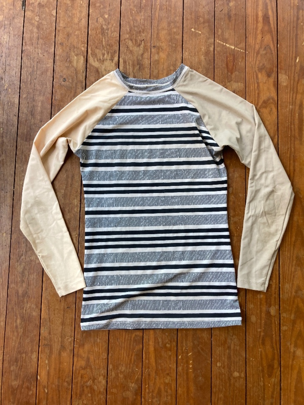 Seea rashguard size medium
